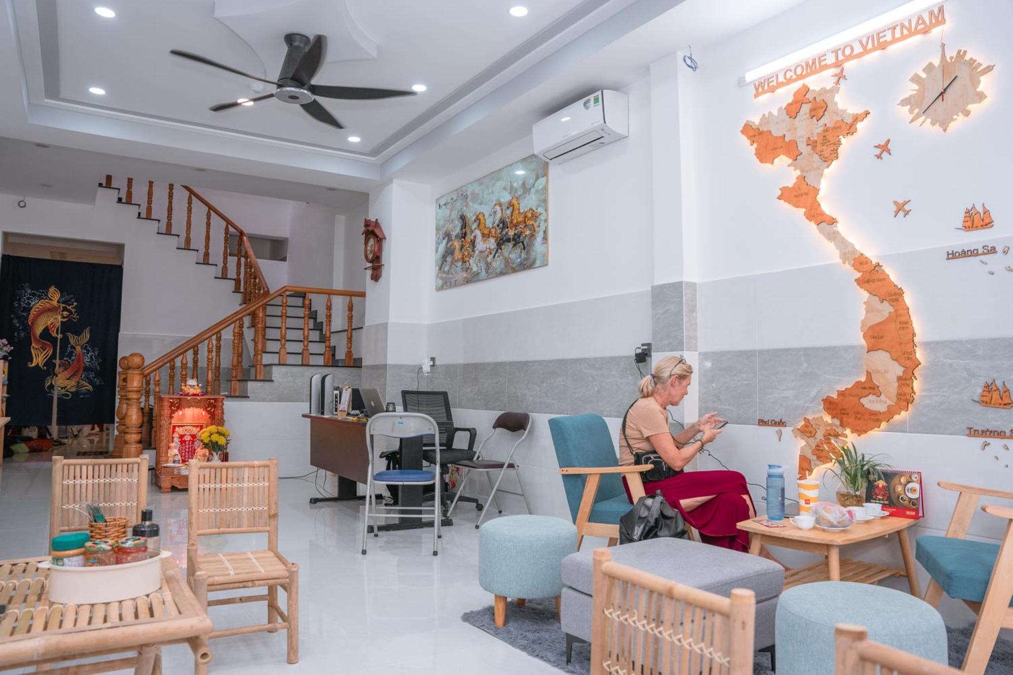 Aloha Saigon Premium Hostel By Local Travel Experts - Newly Opened, Less-Touristy Location, Spacious Rooms, Glass Shower Bathroom, Free Breakfast & Walking Tour Thành Pho Ho Chí Minh Esterno foto